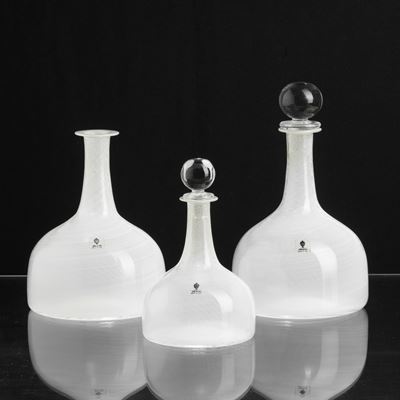 Lotto di tre bottiglie Filigrane in vetro soffiato, Murano 1981