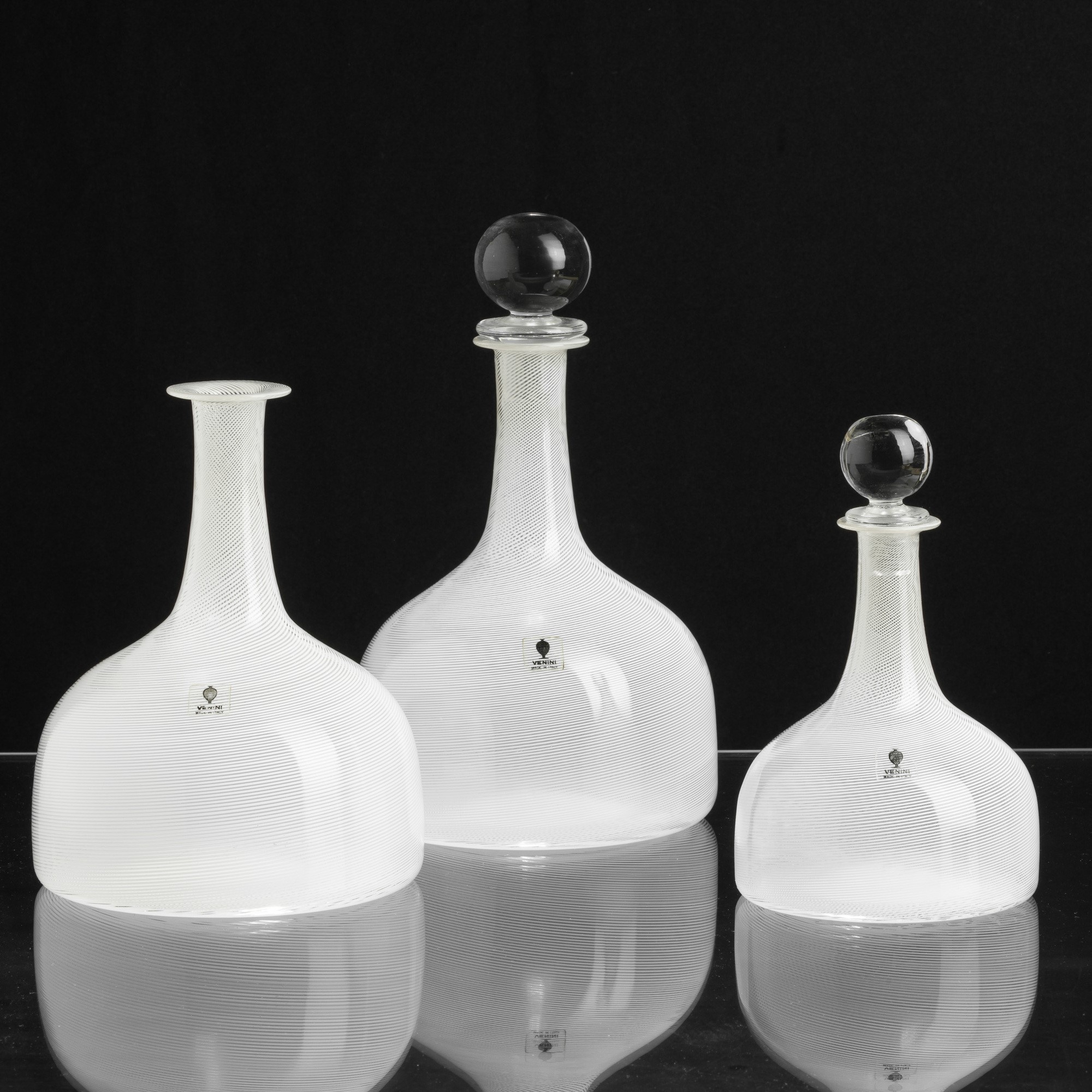 Tapio Wirkkala - Lotto di tre bottiglie Filigrane in vetro soffiato, Murano 1981