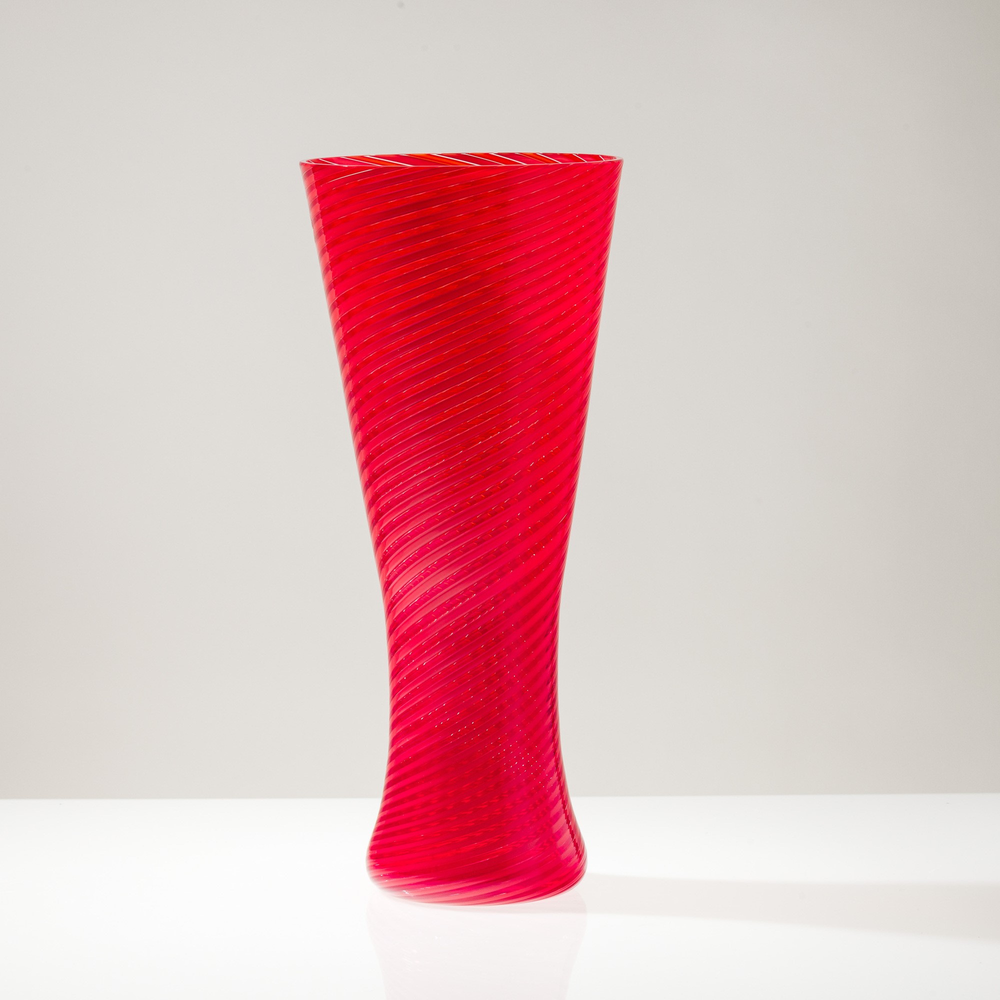 Venini, Vaso a clessidra Tornado in vetro soffiato, Murano 2005