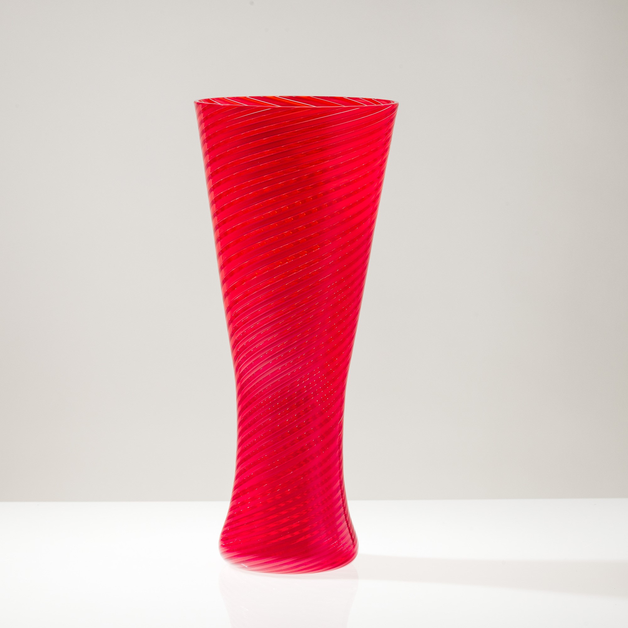 Venini, Vaso a clessidra Tornado in vetro soffiato, Murano 2005