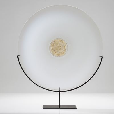 Piatto della serie I Piatti in vetro soffiato con decoro a incalmo e foglia oro