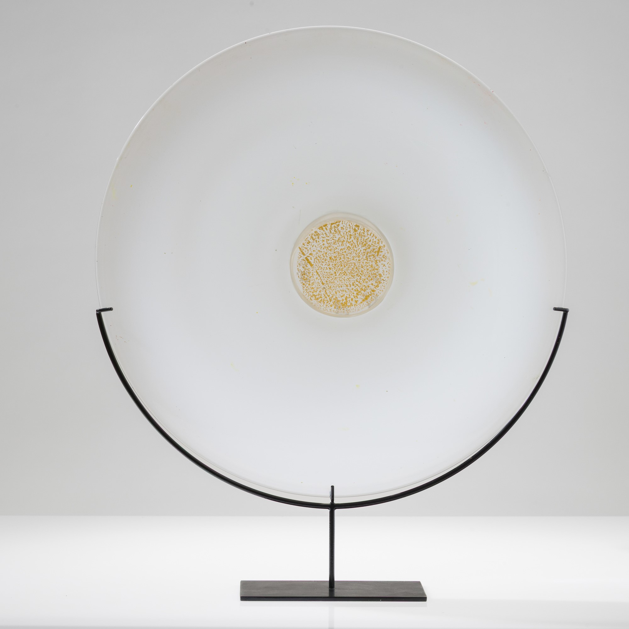 Tapio Wirkkala - Piatto della serie I Piatti in vetro soffiato con decoro a incalmo e foglia oro