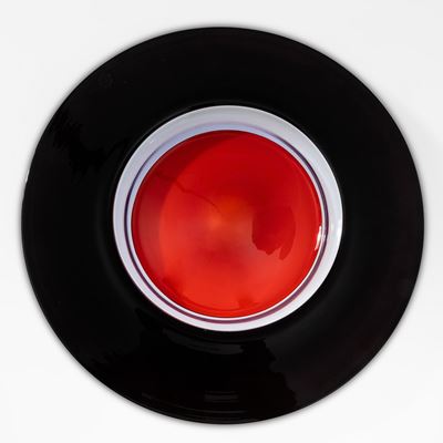 Piatto Tuuli in vetro soffiato con fondo rosso, 1993