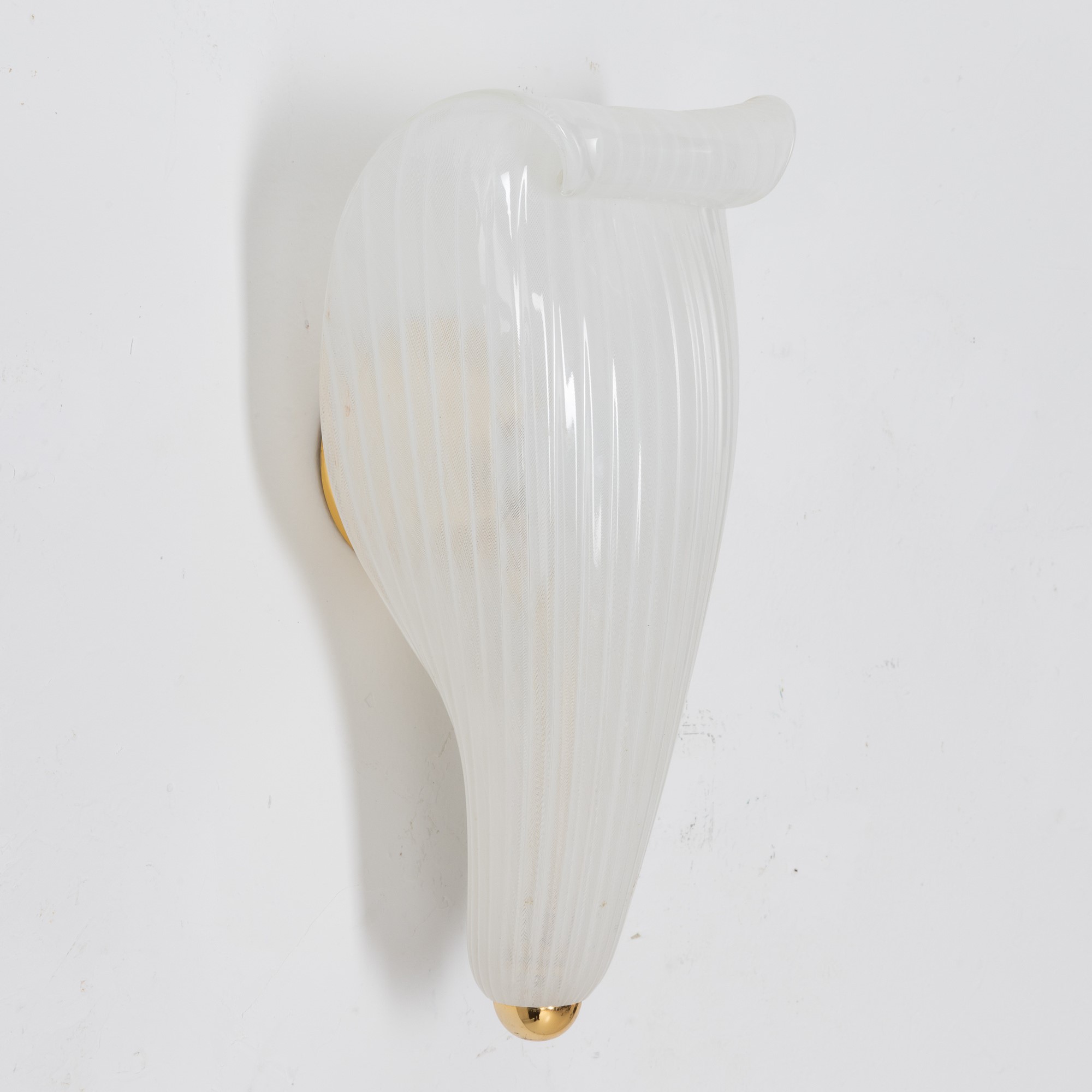 Venini, Applique in vetro soffiato a forma di foglia, 1996