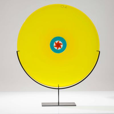 Piatto Sole, vetro soffiato giallo zolfo, 1983
