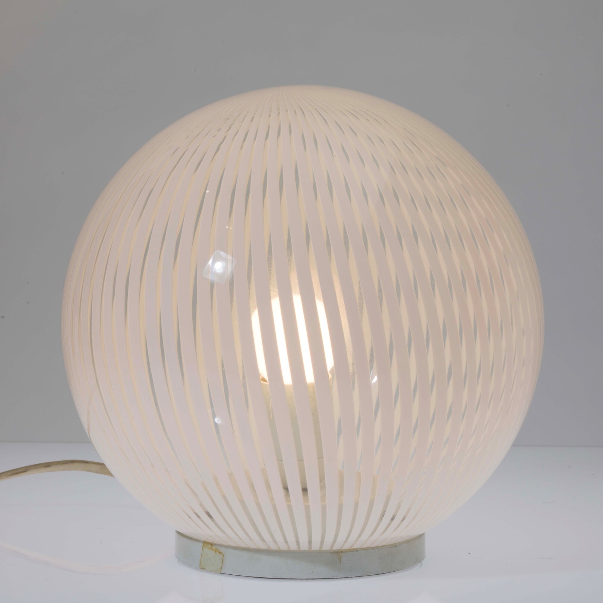 Venini, Lampada da tavolo serie Tessuto in vetro soffiato, Murano 1980 ca.