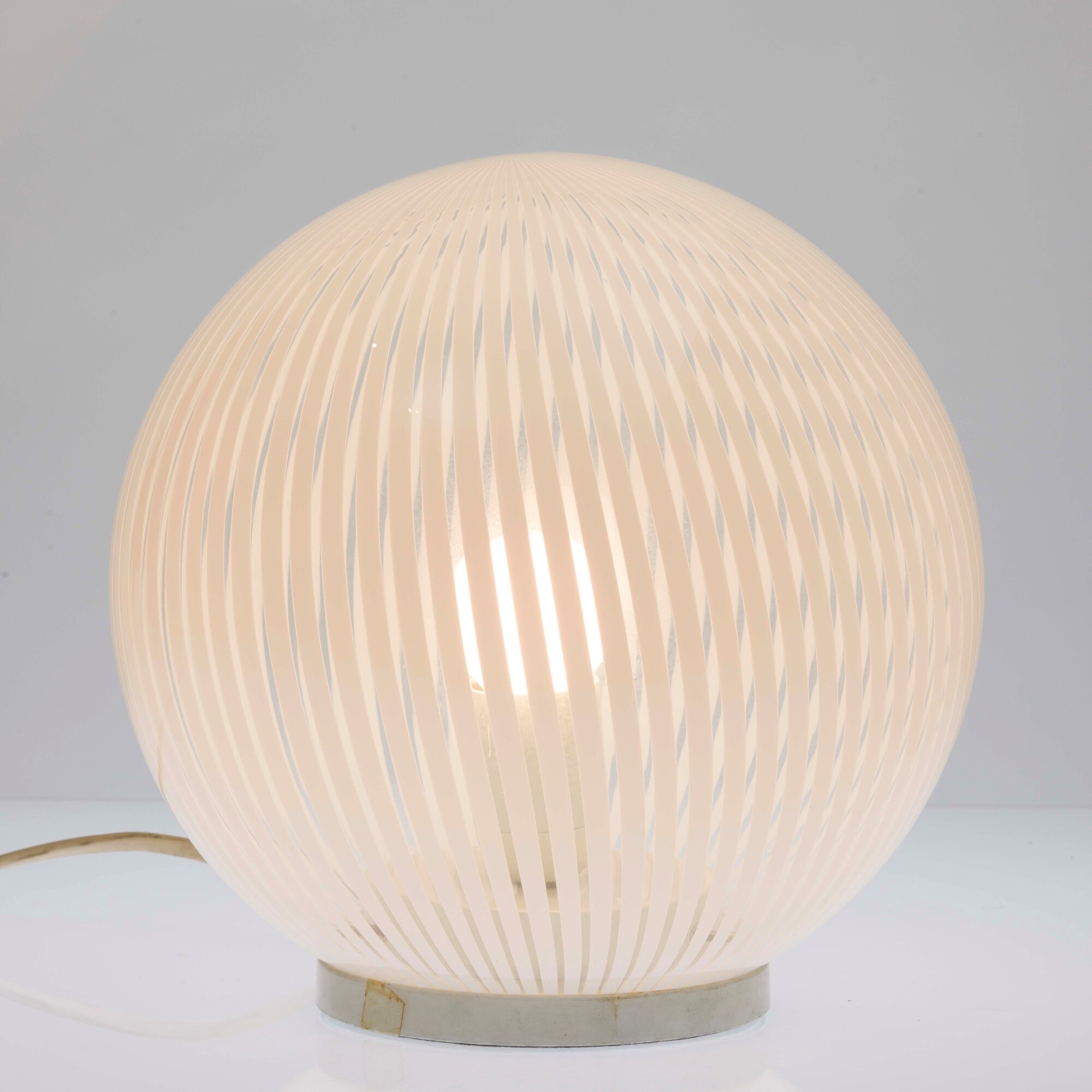 Venini, Lampada da tavolo serie Tessuto in vetro soffiato, Murano 1980 ca.