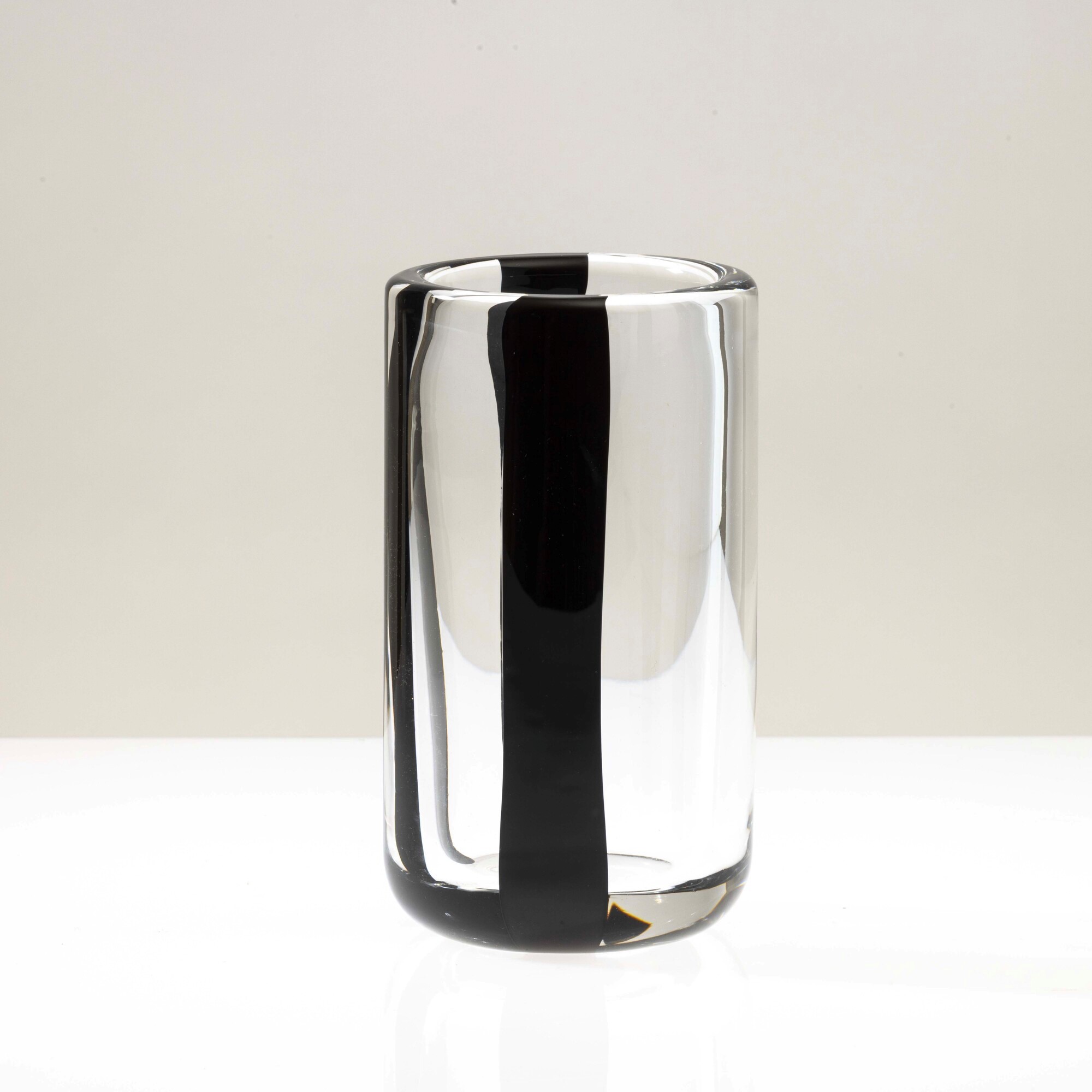 Peter Marino - Vaso cilindrico Black Belt in vetro cristallo, Murano 2022