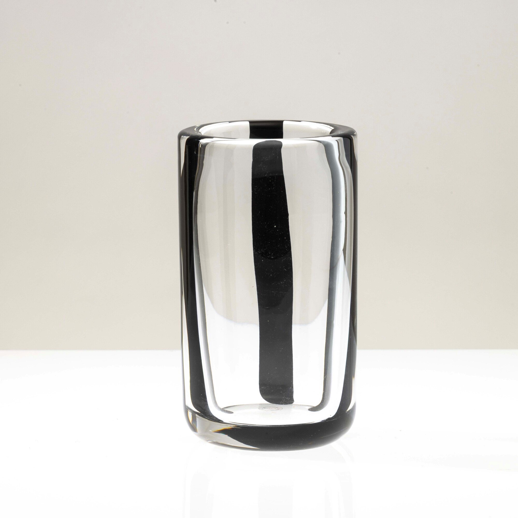 Peter Marino - Vaso cilindrico Black Belt in vetro cristallo, Murano 2022