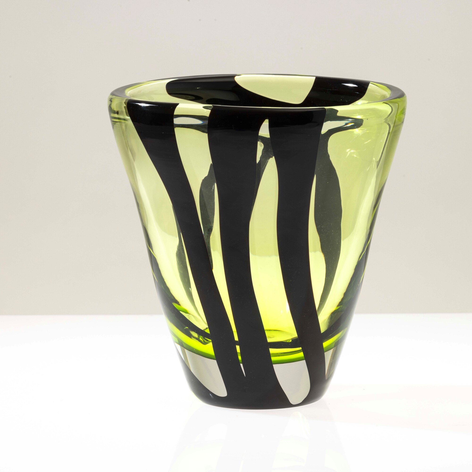 Peter Marino - Vaso troncoconico serie Black Belt, Murano 2018