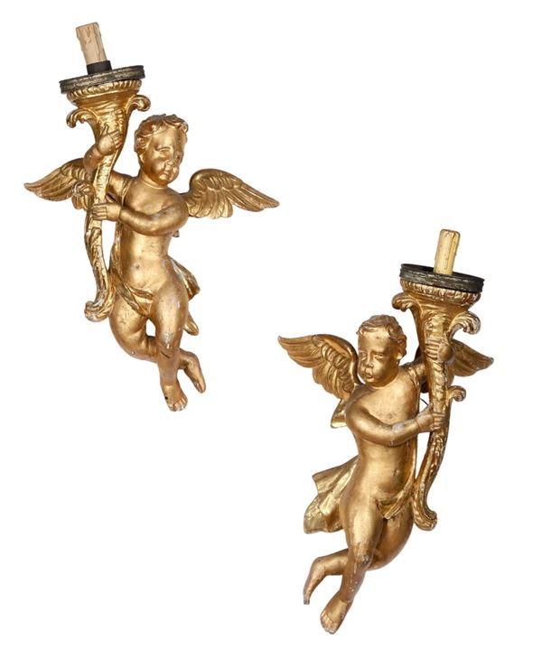 Coppia di angeli portacero. XVIII secolo