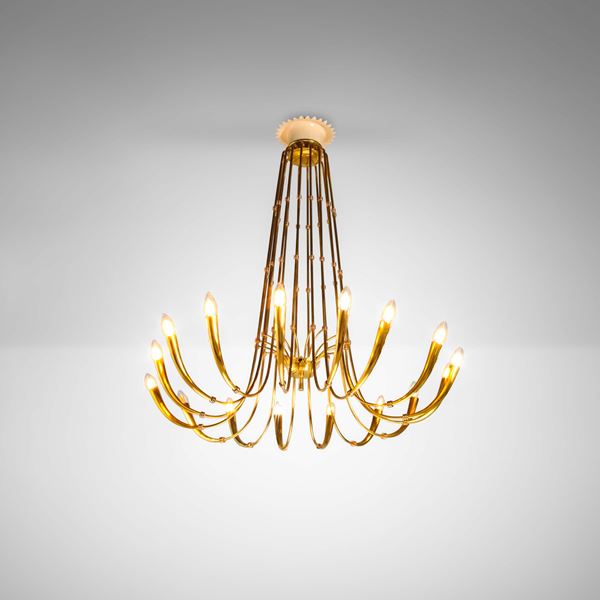 Grande lampada a sospensione.