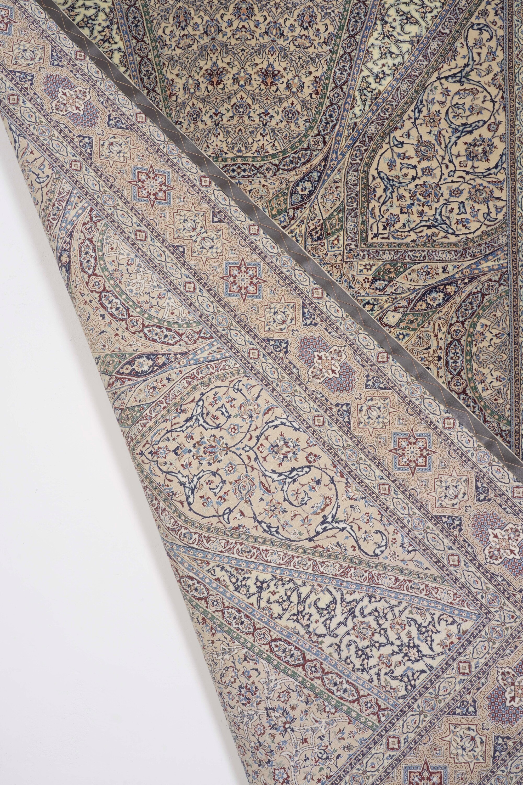 Tappeto Nain, Persia, XX secolo, cm 303x207