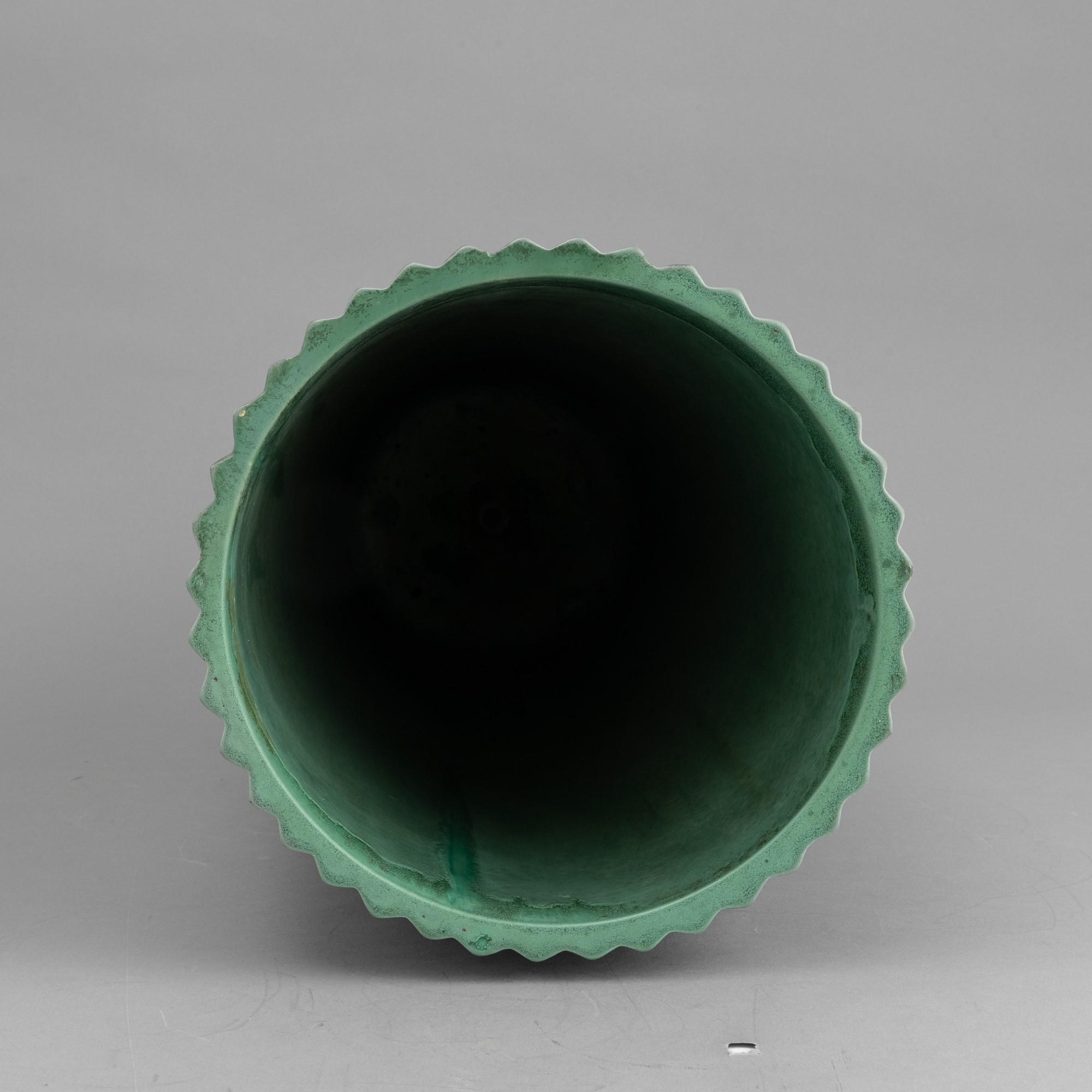 Ceramiche Pozzi, Vaso troncoconico portaombrelli in ceramica a smalto verde decorato, Gallarate, ...