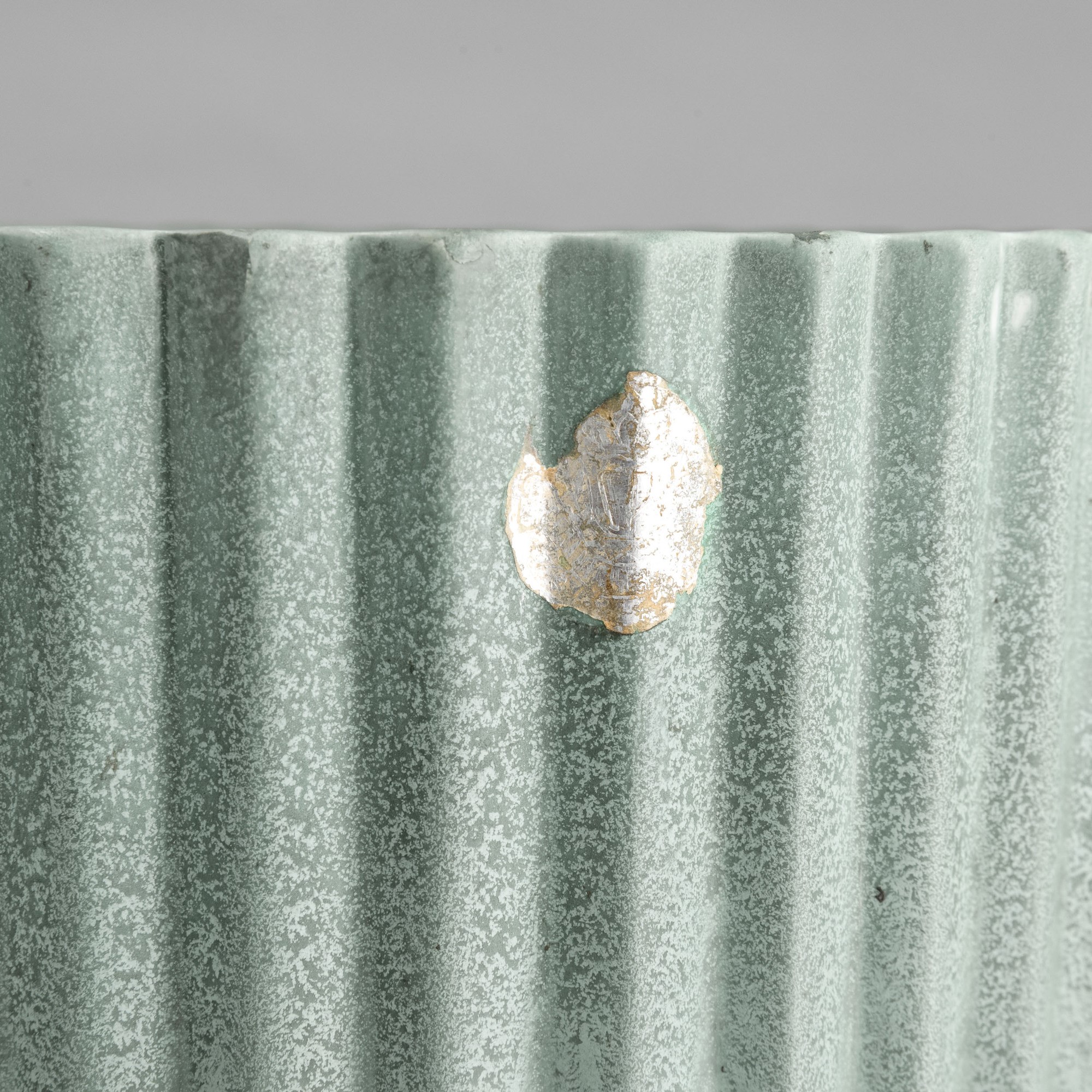 Ceramiche Pozzi, Vaso troncoconico portaombrelli in ceramica a smalto verde decorato, Gallarate, ...