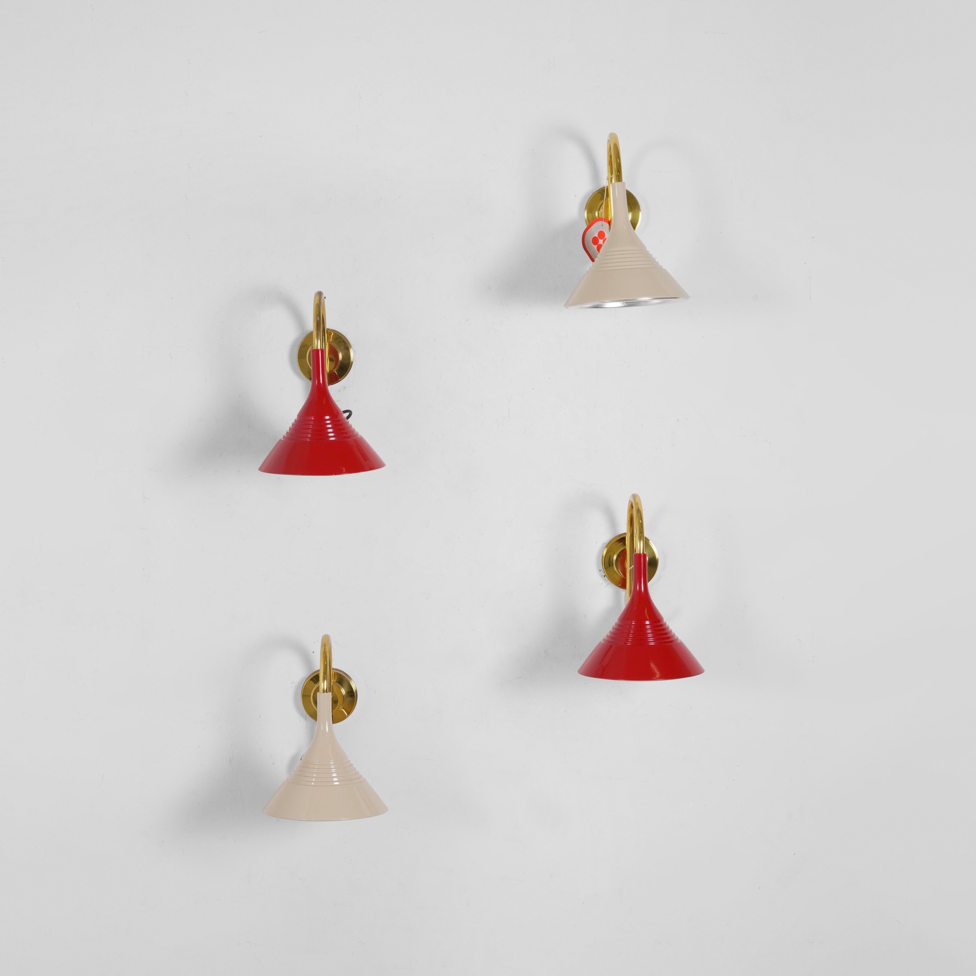 Lampade da parete in ottone e metallo laccato, Italia, circa 1990