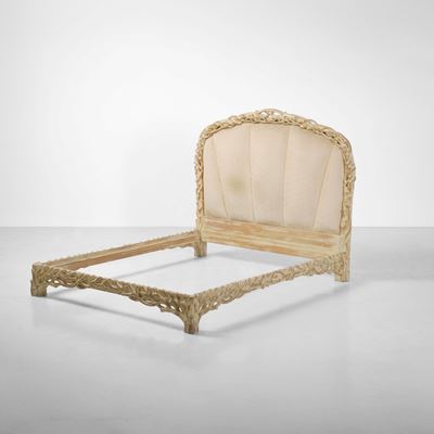 Letto della serie Garden of Neptune, legno scolpito e laccato
