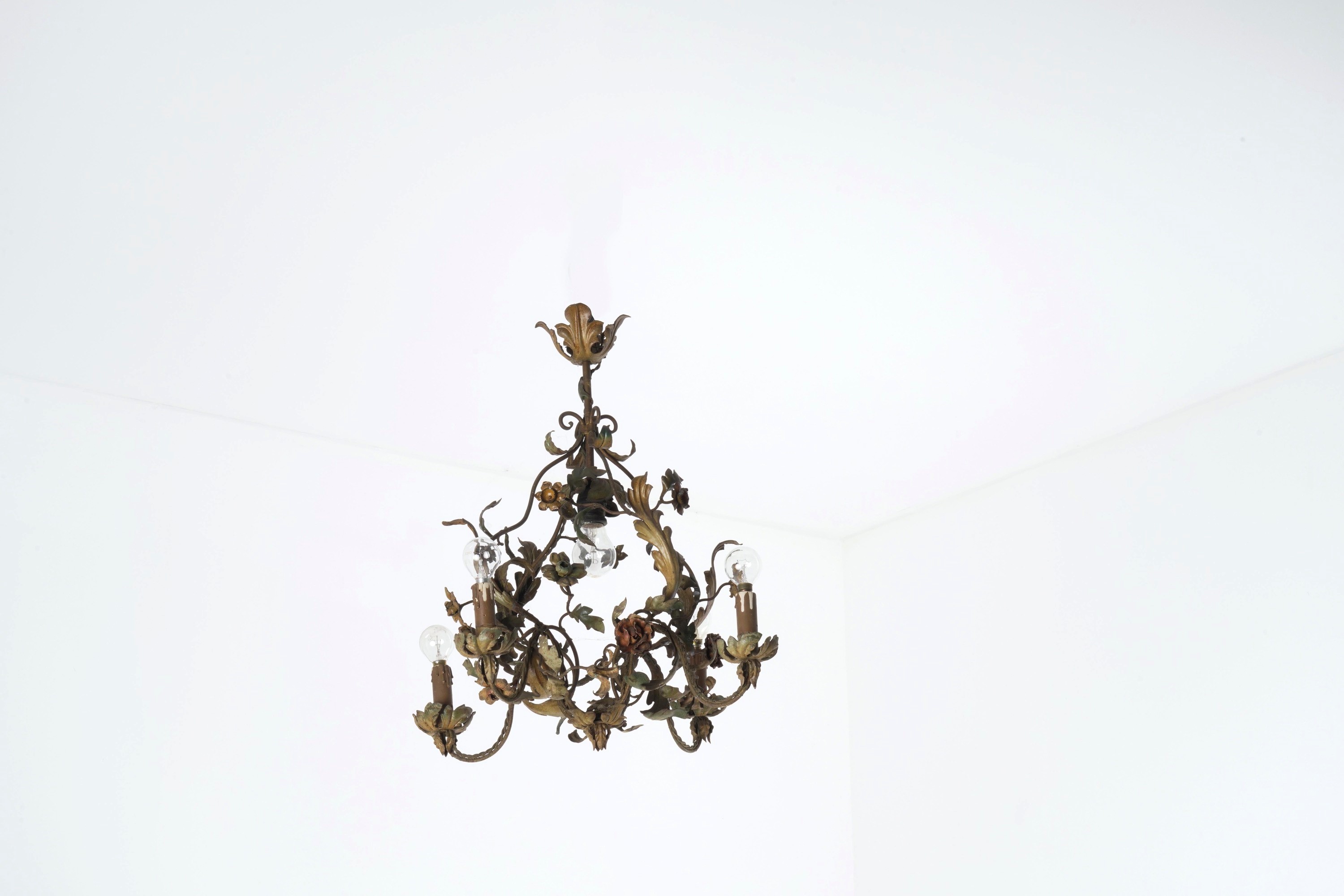 Insieme di Appliques e Lampadario in Ferro
