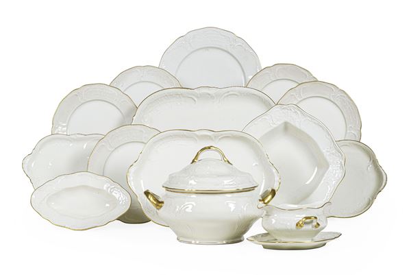 Servizio da tavola “Sanssouci” bordo oro Germania, Manifattura Rosenthal, seconda metà del XX secolo