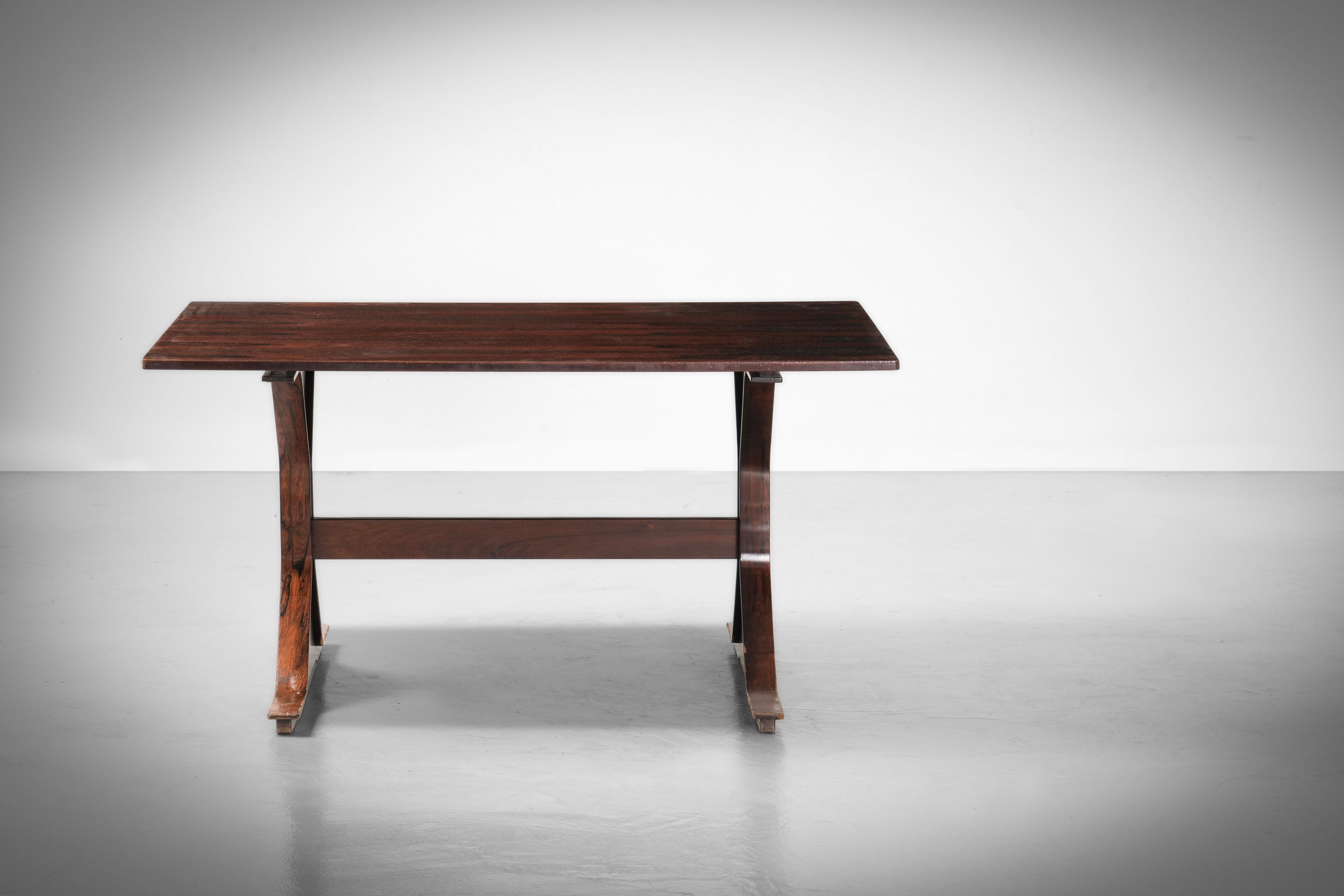 Gianfranco Frattini - Tavolo mod. 522, legno e legno impiallacciato, Italia, 1960