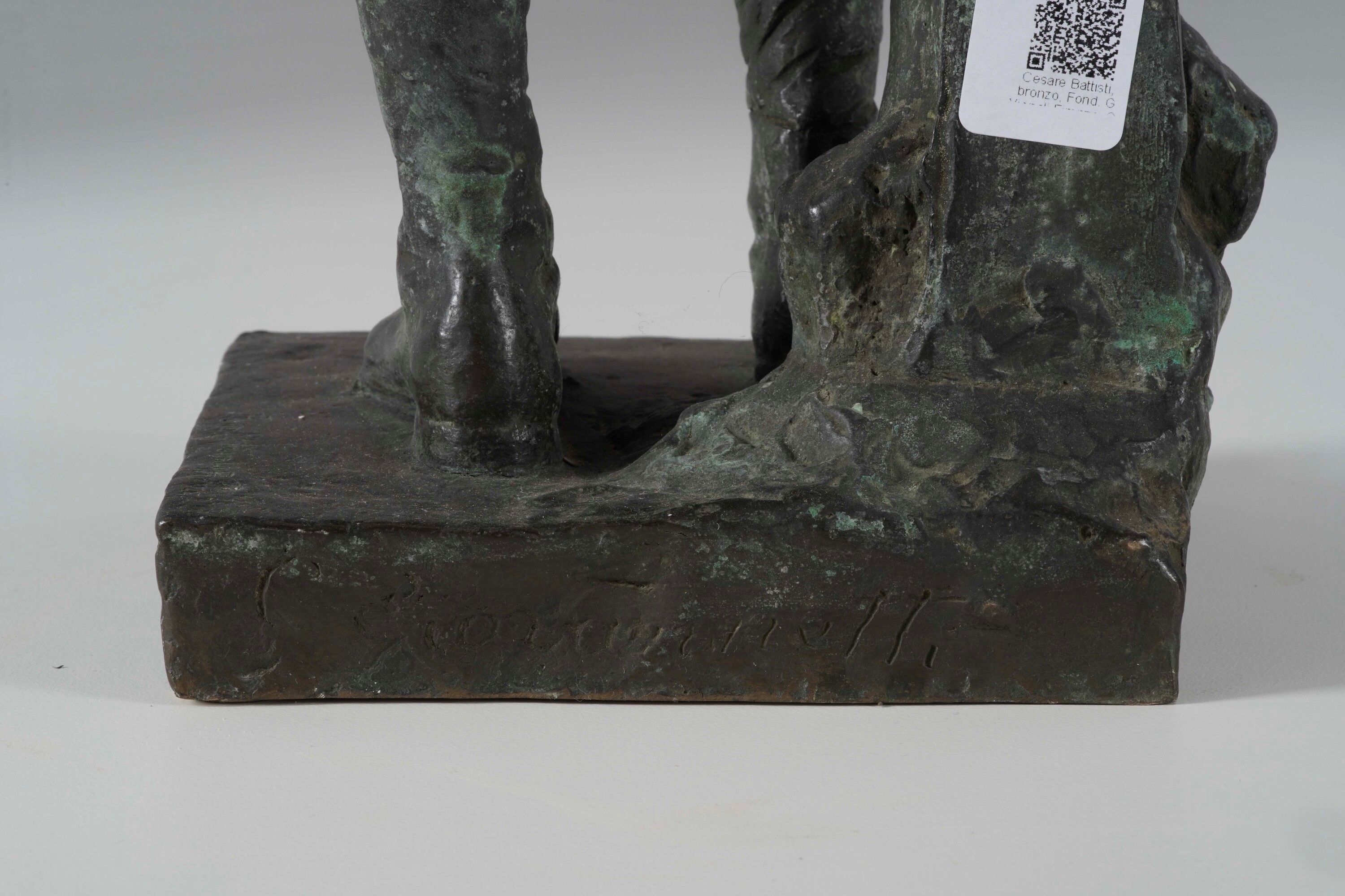 A. Petrilli, Cesare Battisti, bronzo fuso e patinato