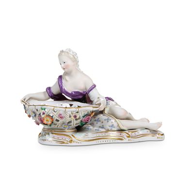 Meissen, Figurina di giovane con cesto, porcellana
