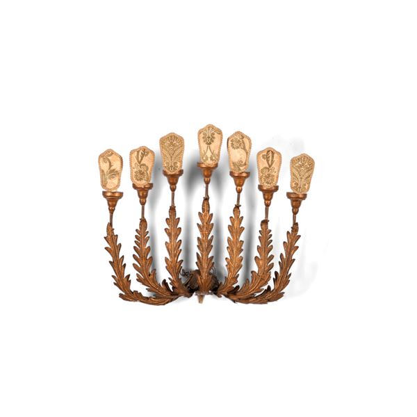 Applique in metallo dorato