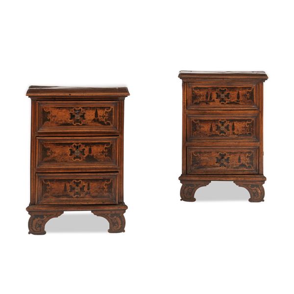 Coppia di inginocchiatoi. Veneto, XVII secolo