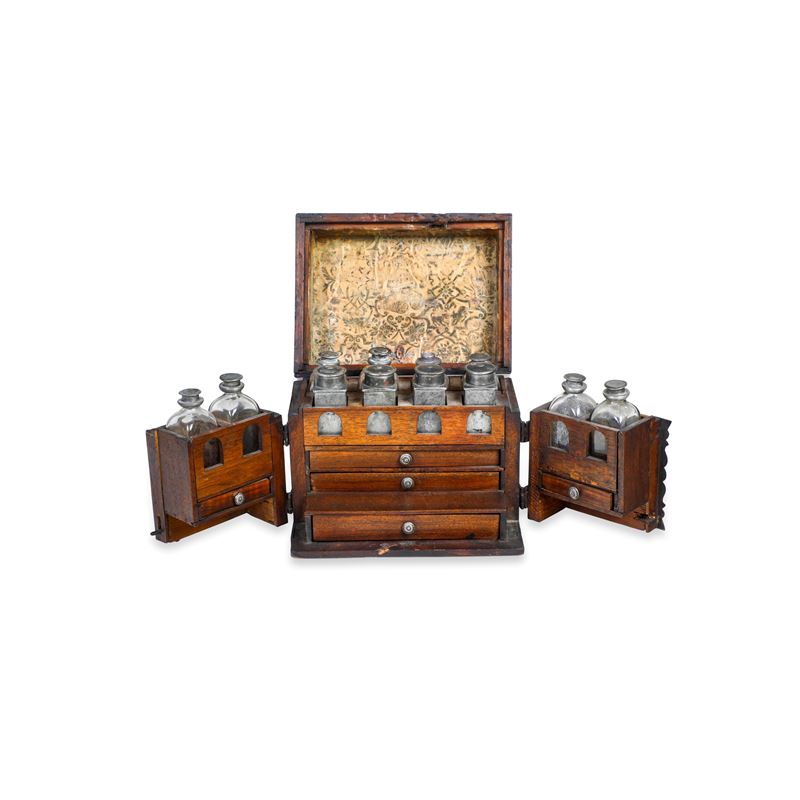 Cofanetto da speziale. Germania, XVIII-XIX secolo  - Asta Dimore Italiane - Cambi Casa d'Aste