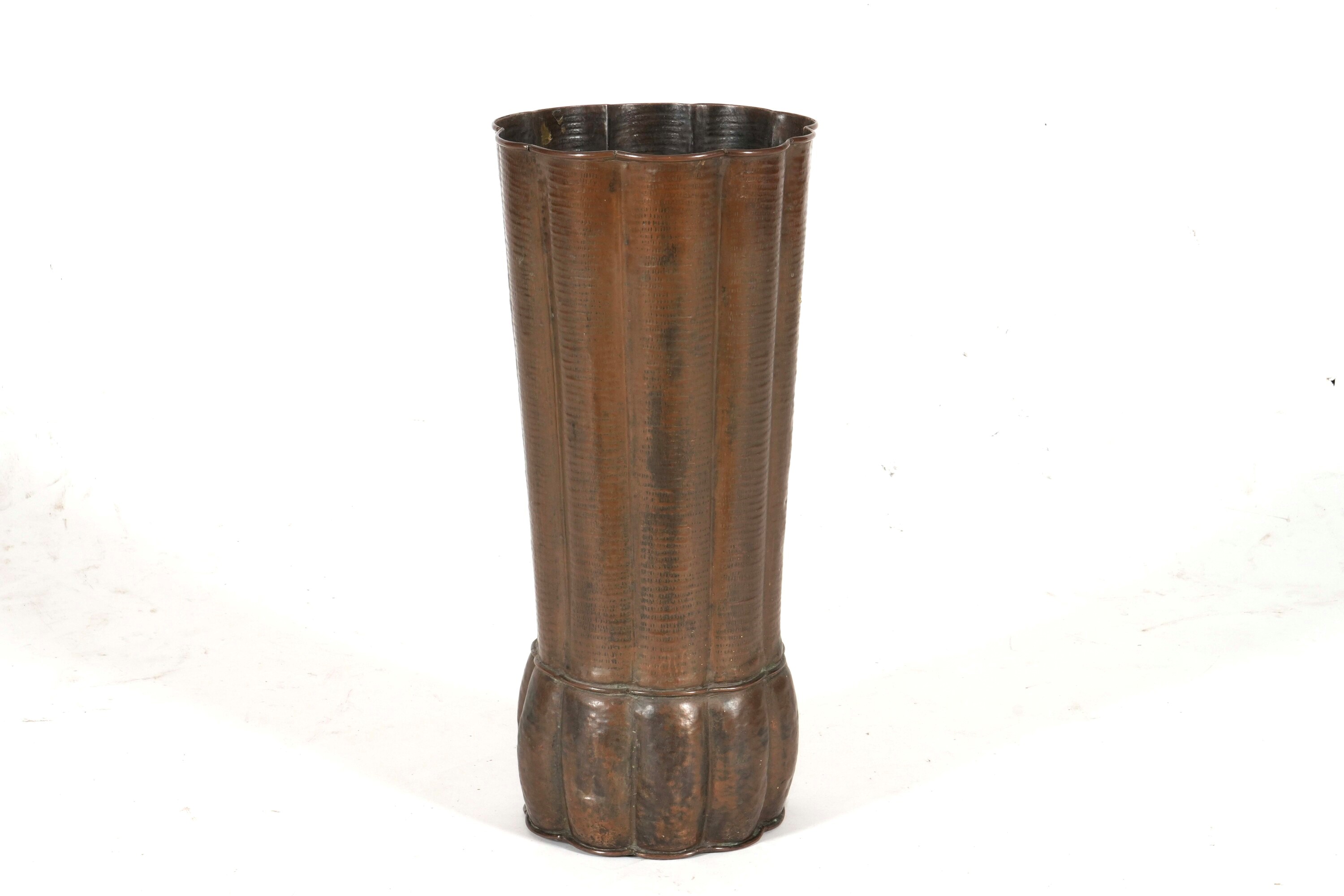 Vaso Polilobato in Rame. XIX Secolo