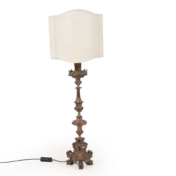 Torciere in rame sbalzato