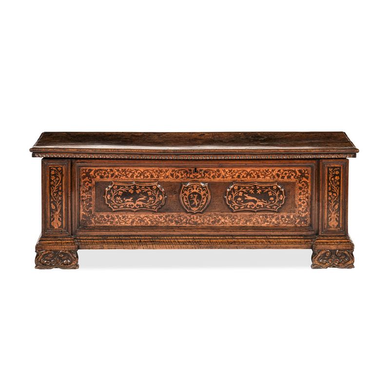 Cassapanca intarsiata. Elementi antichi  - Auction Italian Mansions - Cambi Casa d'Aste