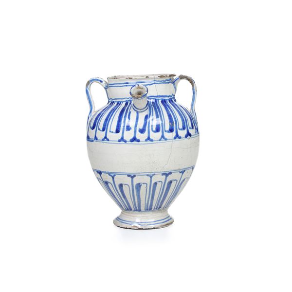 Grande orciolo biansato. Italia settentrionale, XIX secolo.