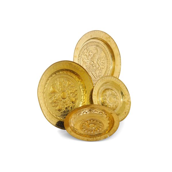 Quattro piatti elemosinieri. Arte del XVI-XVII secolo