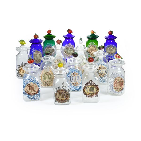 Quindici vasi da farmacia.  Murano, XX secolo. 