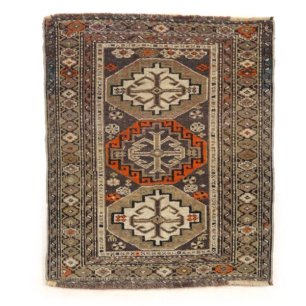 Piccolo tappeto Schirvan, Caucaso fine XIX inizio XX secolo