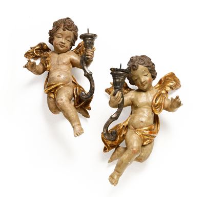 Alto Veneto o Austria (XVIII secolo), Coppia di putti portacero in legno dipinto e dorato