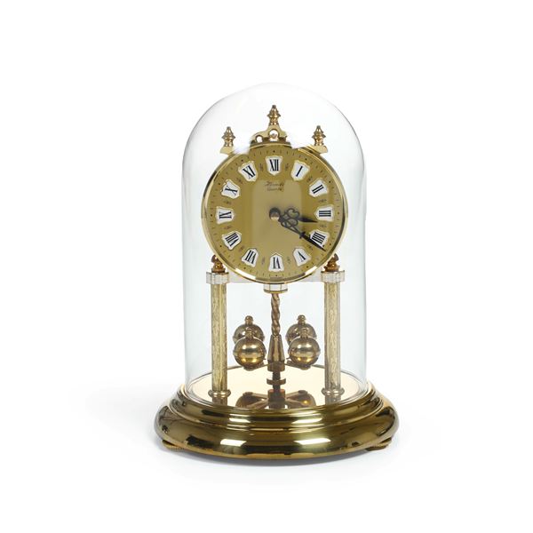 Hermle Quartz, orologio entro campana