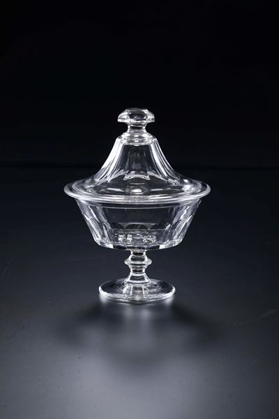 Francia, coppa con coperchio, cristallo di Baccarat (circa 1900)