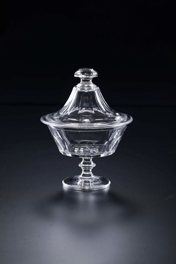 Coppa con coperchio.<BR>Francia, Manifattura Baccarat, 1900 circa.