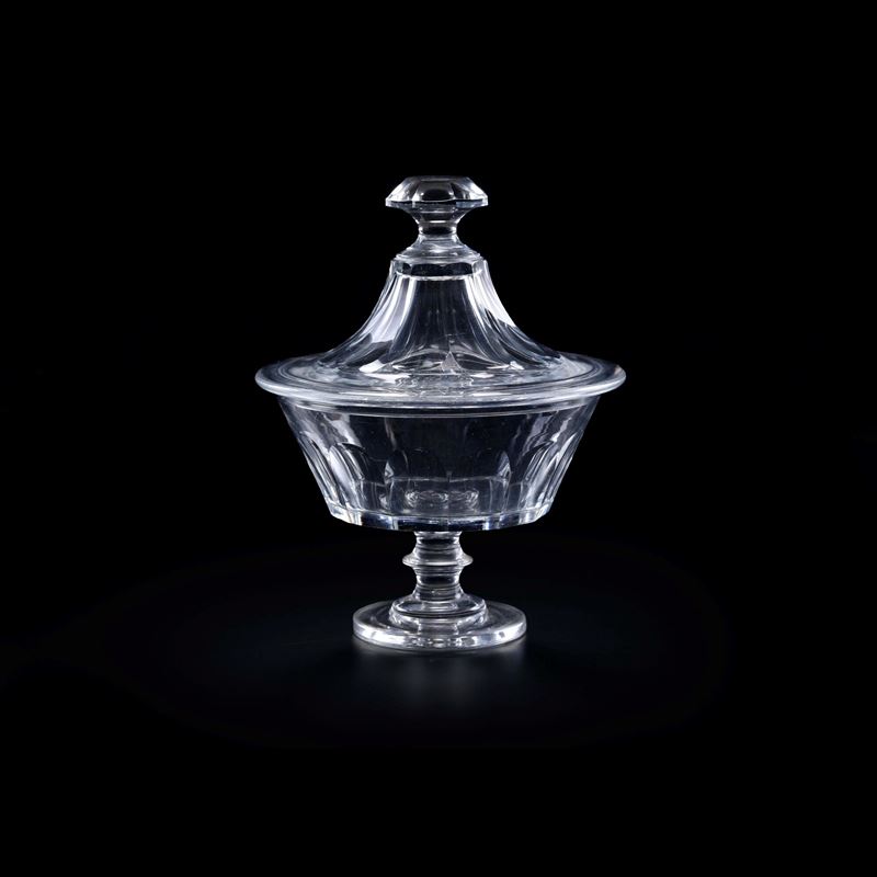 Coppa con coperchio. Francia, Manifattura Baccarat, 1900 circa.  - Auction The Art of the Table - Cambi Casa d'Aste