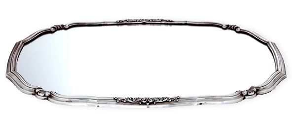 Présentoir a specchio con cornice modanata. Argenteria italiana del XX secolo. Argentiere Castaudi e Gautiero Vercelli