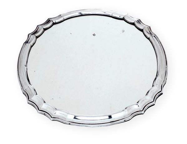 Présentoir a specchio con cornice modanata. Argenteria italiana, marchi in uso dal 1935 al 1945. Argentiere Castaudi e Gauterio, Vercelli