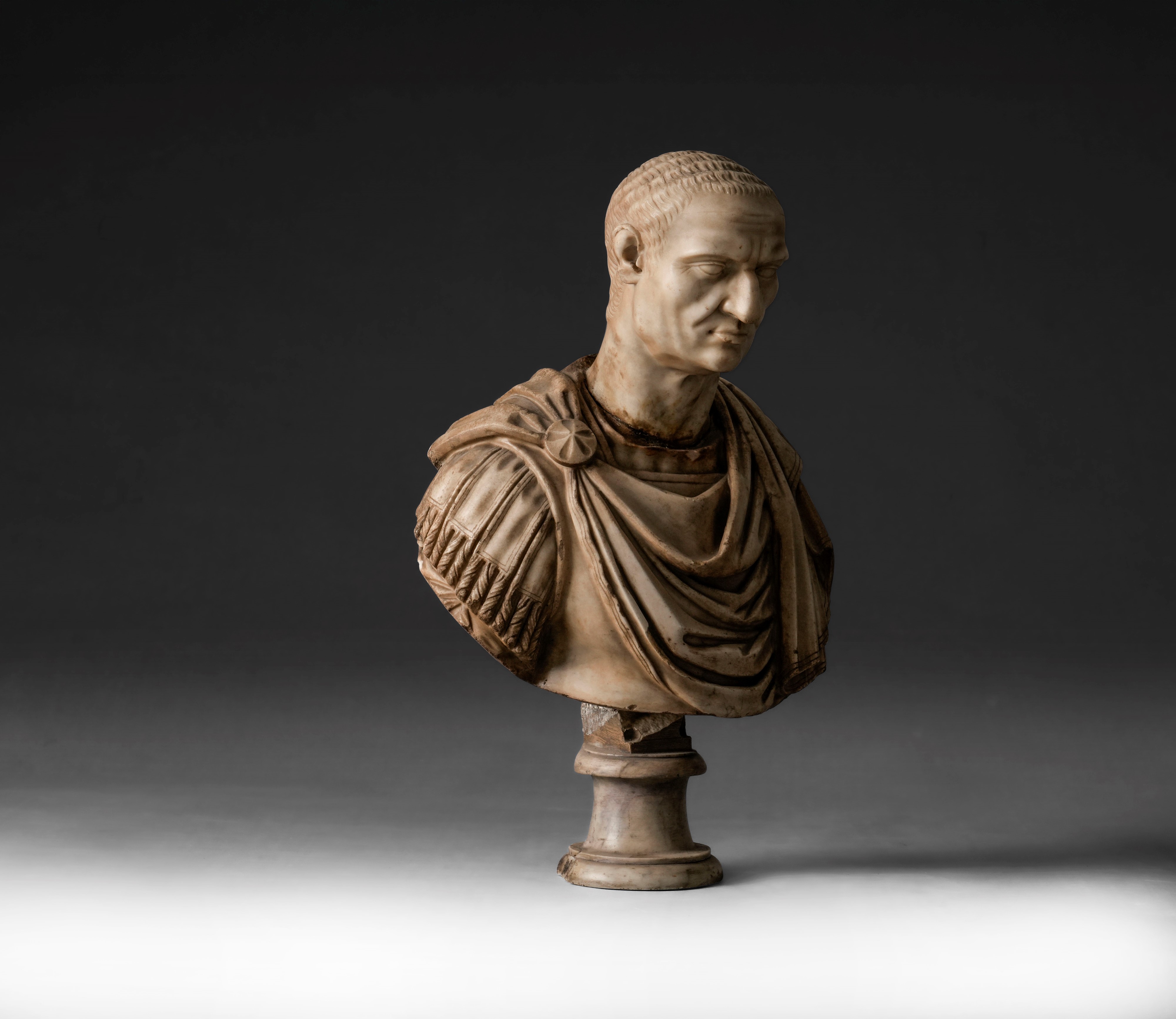 Scultore italiano del XVII secolo, Busto virile in marmo