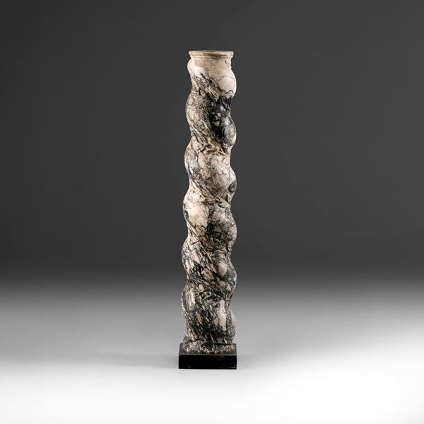 Colonna. Breccia marmorea, arte barocca italiana del XVII secolo