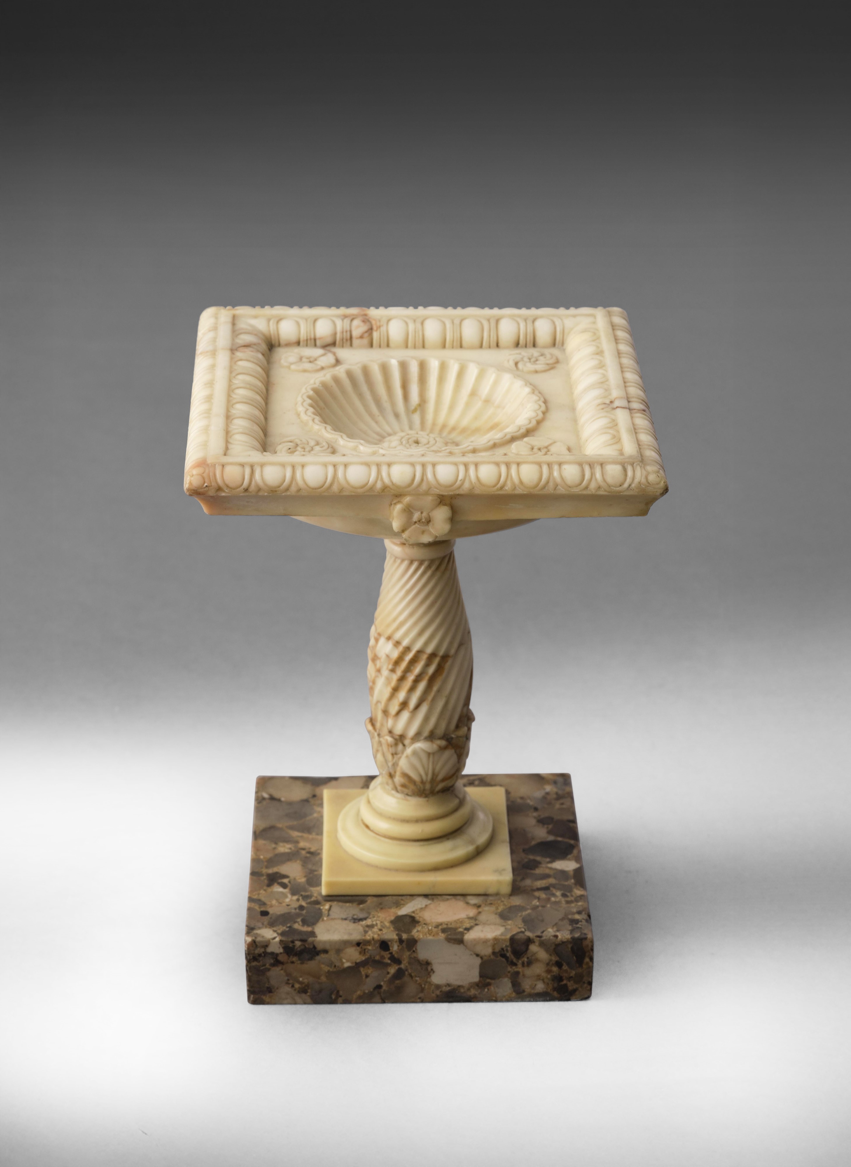Lapicida romano del XIX secolo, Tazza neoclassica in marmo giallo antico e breccia policroma