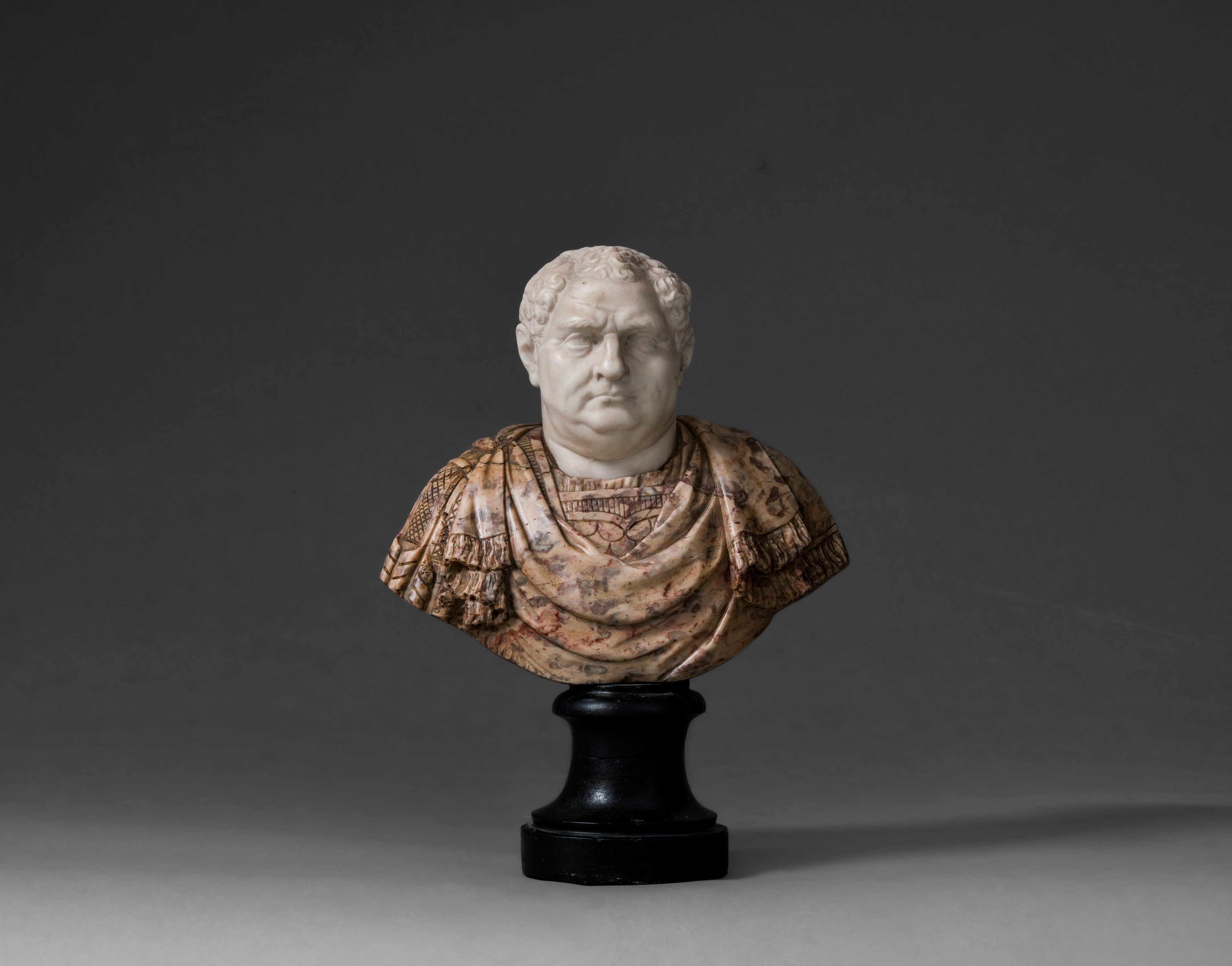 Vitellio, Scultura in marmo bianco e broccatello, XVII-XVIII secolo