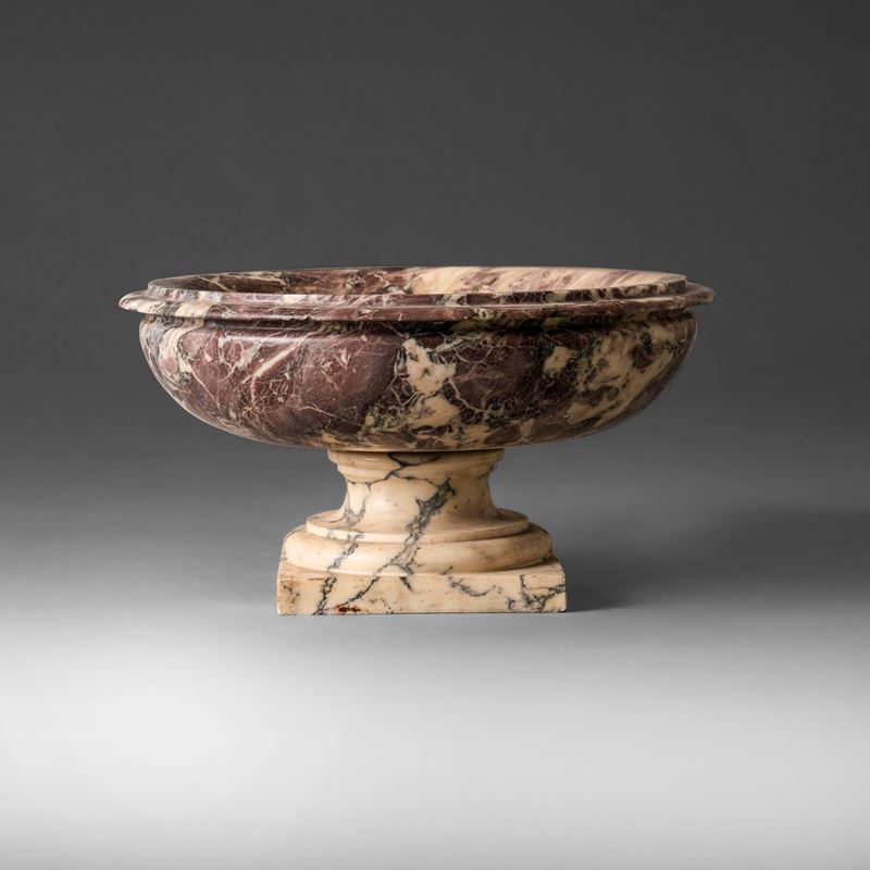 Marble basin, Neoclassical Italian art, 17/1800s  - Auction Professor Ferdinando Cappelletti's Fine Art Collection - Cambi Casa d'Aste
