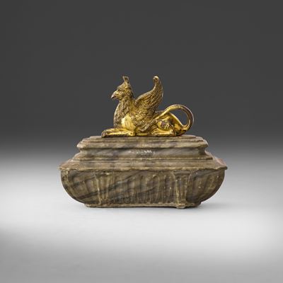 Urna con Grifone, marmo bardiglio e bronzo fuso, Italia, XVII-XVIII secolo