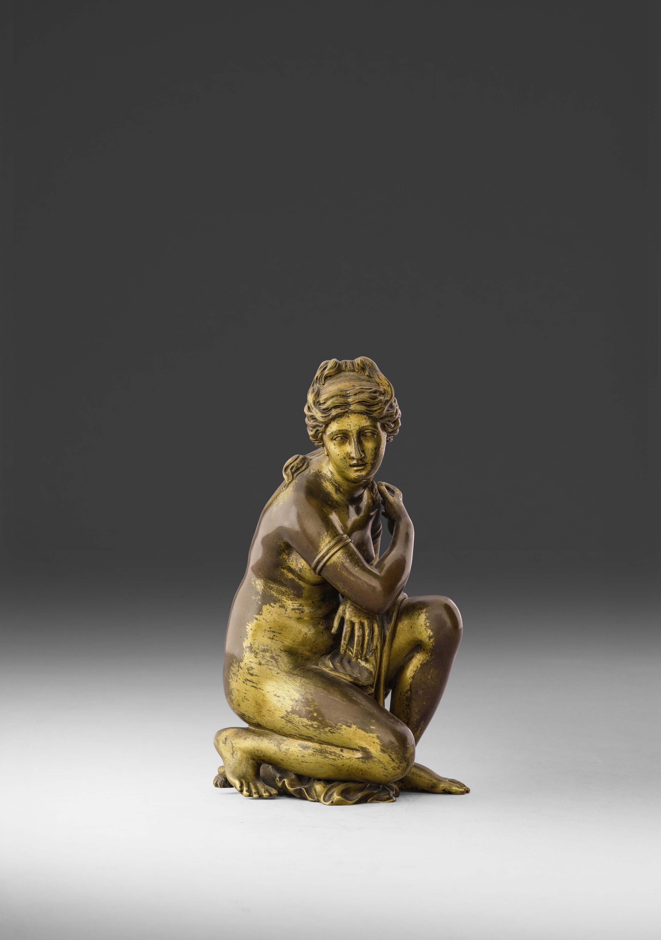 Venere accovacciata, scultura in bronzo fuso cesellato e dorato, Italia, XVIII-XIX secolo